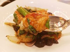 黑蒜大千爆虾球-北京四季酒店·采逸轩
