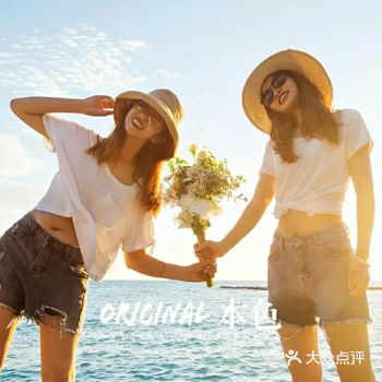 策划一场与闺蜜的旅行，穿上早已准备好的美美的衣裙