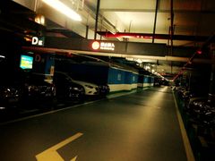 -皇庭广场-地下停车场