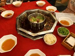 -山城年华老火锅(玉林店)