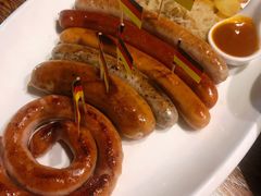 香肠拼盘-1886德国汽车餐厅(外滩十六铺码头店)