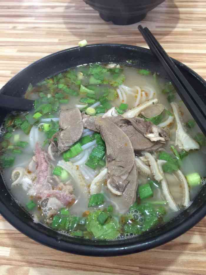 惰姐羊肉粉馆-"已经是我家的食堂了.每天都会一家人下来吃.