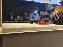 -麦当劳(中山公园龙之梦店)