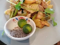 越式盐焗麻油鸡-大头虾越式风味餐厅(光明广场店)