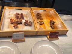 -腾阁自助餐厅(朝林广场店)