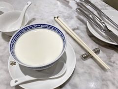 老香港鲜奶冻-香港百合居(LCM置汇旭辉广场店)