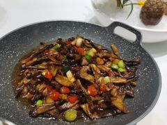 -贝勒爷·酥不腻烤鸭