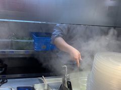 -牛吃草牛肉面(甬港南路店)