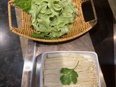 -七欣天香辣蟹火锅(上海银亿滨江店)