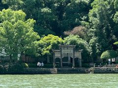 -严子陵钓台(富春江小三峡)