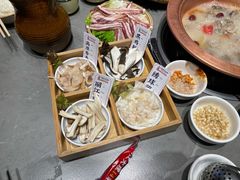 -阿婆情腊排骨火锅·野生菌季(古城旗舰店)
