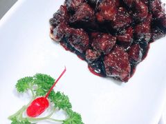 越式牛仔粒-新吉士·上海菜(浦东LCM置汇旭辉店)