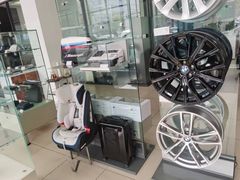 -上海宝信宝马4S店