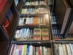 -钟书阁(松江泰晤士小镇店)