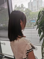 点击看大图 -艾米莉 烫染沙龙