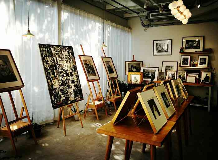 文艺的小店,照相馆和咖啡馆的结合~位于方家胡同内~甜品颜值都很高!