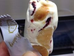牛轧糖-珍妮曲奇聪明小熊(上环店)