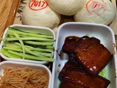土馒头配大块肉-7017浙菜•建德味(市心北路店)