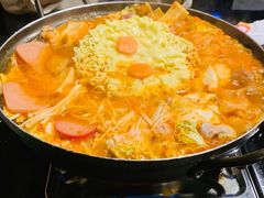 泡菜五花肉锅-炙韩料理·部队锅专门店