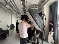 -金夫人化妆摄影职业培训学校