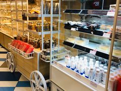-85度C(生甜甜圈研究工坊·上海局门店)
