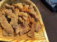 -爆炸头阿姨小四川正宗川味小吃(无任何分店)