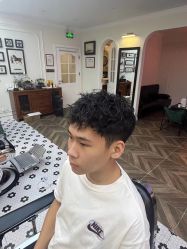 -理昂男士理发店 Barber shop