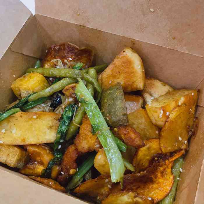 拌永玖炸串拌烧饼-"「特价超值套餐」炸串拌烧饼的味道很淡,整.