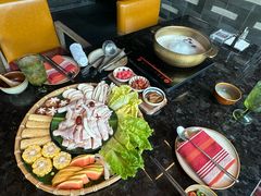 -雾山韩式烤肉·海南糟粕&椰子鸡火锅·海景餐厅(三亚绿发山海天JW万豪酒店)