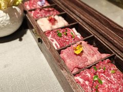 -左庭右院鲜牛肉火锅黑金店(陆家嘴中心店)