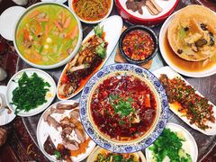 -万重锦·人文川菜馆(骡马市店)