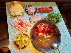 -鸿姐老火锅(疁城新天地店)
