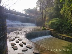 景点-叠水河瀑布