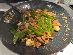 -费大厨辣椒炒肉(高铁吾悦广场店)