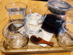 -ZING COFFEE 镜咖啡