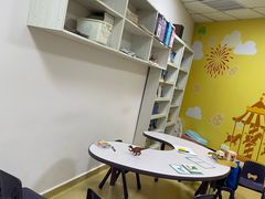 -瑞思少儿中心·少儿英语素养启蒙(勒泰直营校区)