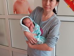 -爱月宝月嫂·育儿嫂(哈尔滨总店)