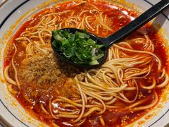 四川担担面-翡翠拉面小笼包(岭南新天地店)