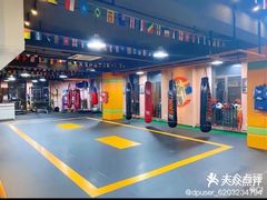 -臻元搏击格斗泰拳拳馆(港隆店)