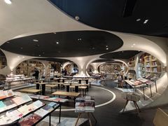 -钟书阁(珍园店)