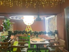 -Dragon Pizza•圆脸龙披萨·牛排餐厅