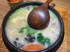 蒙自过桥米线-麦麦山云南菜(复地活力城店)