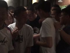 -巴厘龙虾·榜首油焖大虾(音乐学院·沿江酒馆店)