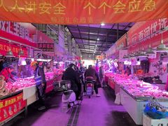 -上海龙吴水胜海发市场