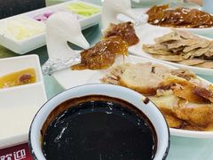 -大鸭梨烤鸭店(金顶街店)