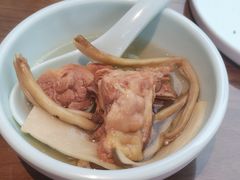 -有红鸡毛店·川菜(建设路店)