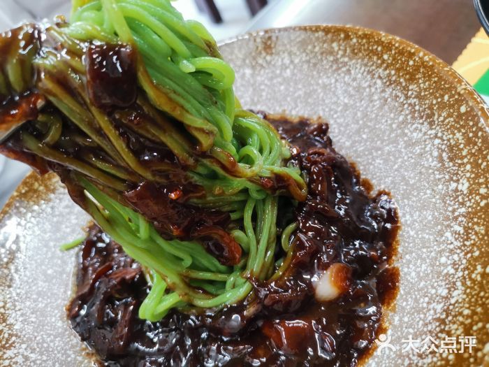 来味香(麦世达韩国精品百货店)炸酱面图片