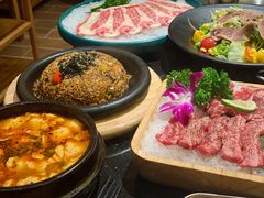 -韩烧牛中牛·甄选黑牛烤肉(黑金店)