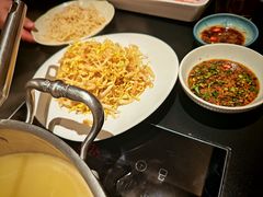 -鲜入唯煮·港式海鲜牛肉火锅(金宝街店)