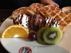 水果冰淇淋松饼-MAAN COFFEE(金桥店)